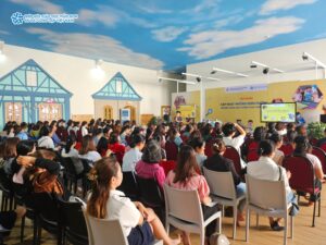 Hội thảo phát triển con người toàn diện và vai trò của giáo dục mầm non.