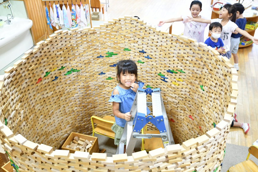 Những em bé mầm non trong giờ thực hành tại tại Trường Mầm non Kuraki Nagata